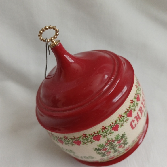 Vintage Hallmark Ornament Christmas 1983 - Picture 4 of 7